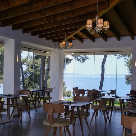 Country Ξενοδοχείο 3*